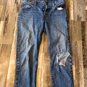Cute Levi’s mom jeans